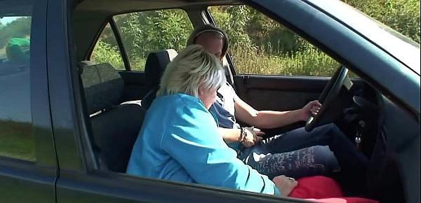  Blonde grandma getting doggy-fucked roadside